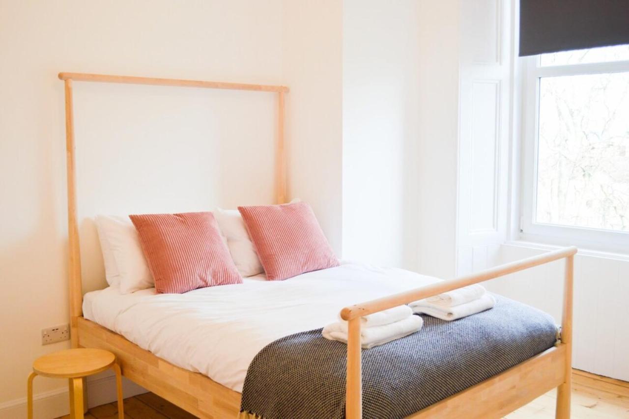 Modern 1 Bedroom Flat In The Heart Of EDI Exterior photo